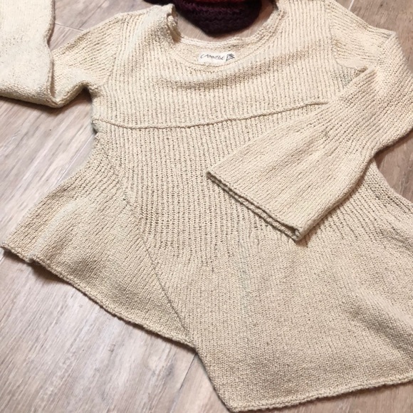 Cannisse Bamboo Asymmetrical Sweater - Picture 7 of 8